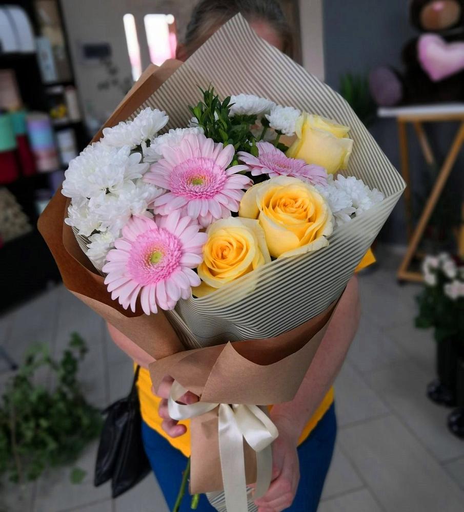 Букет цветов из: Герберы, Розы и Хризантемы в Майском Республики Адыгея