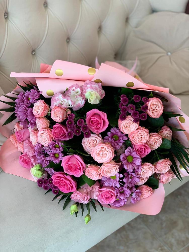 Букет цветов из: Хризантемы, Розы и Лизиантусы в Майском Республики Адыгея