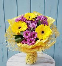 Букет цветов из:  Хризантемы и Герберы в Майском Республики Адыгея