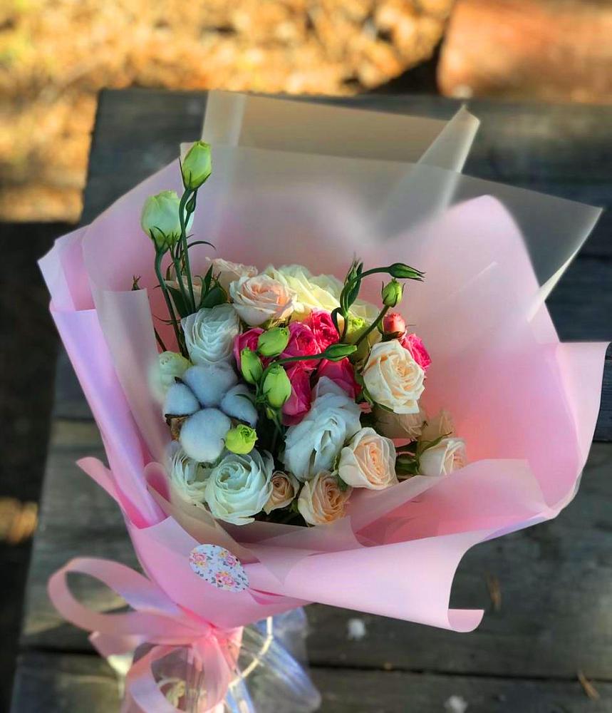 Букет цветов из: Розы и Лизиантусы в Майском Республики Адыгея