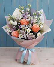 Букет цветов из:  Лизиантусы, Розы, Альстромерии и Гипсофила в Майском Республики Адыгея