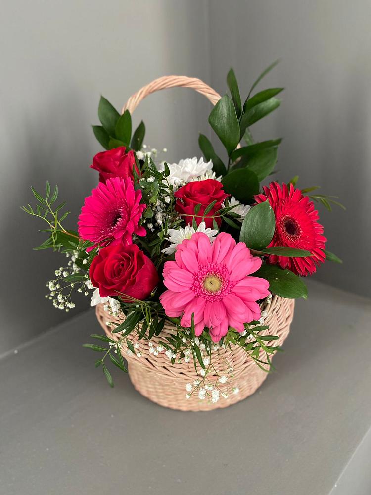 Цветочная композиция из Розы, Хризантемы и Герберы в корзине в Майском Республики Адыгея