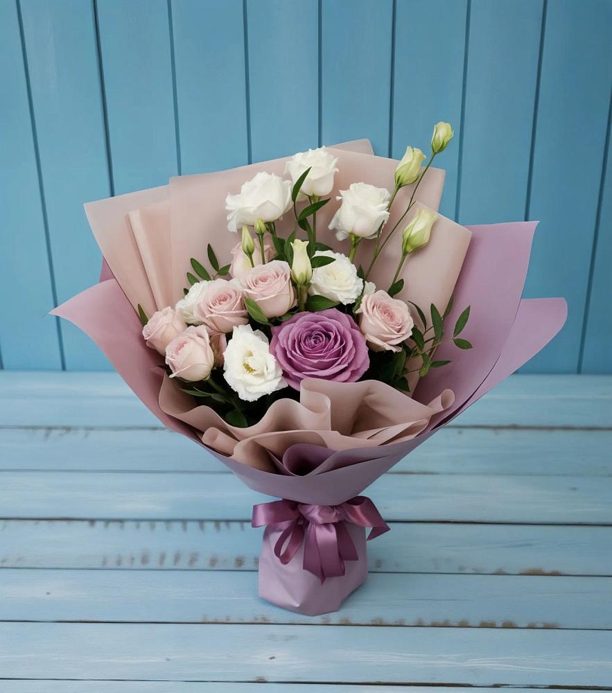 Букет цветов из: Розы и Лизиантусы в Майском Республики Адыгея