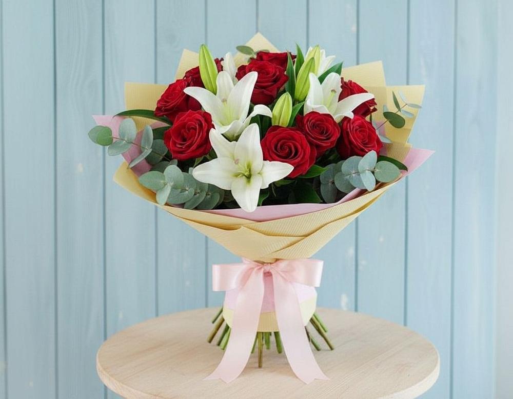 Букет цветов из: Лилии и Розы в Майском Республики Адыгея